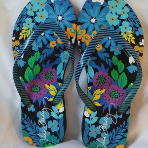 Vera Bradley Black and Gold Sandals
